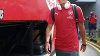 Mesut Ozil bersama Arsenal tiba di Singapura untuk ICC 2018. (ASSOCIATED PRESS)