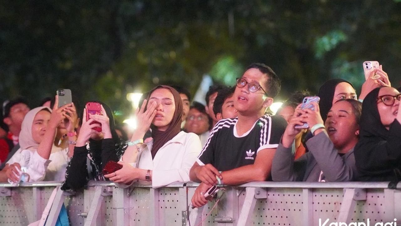 10 Potret Sal Priadi Sukses Bikin Penonton KLBB BRI Festival 2025 Menangis, Terlarut dalam Emosi