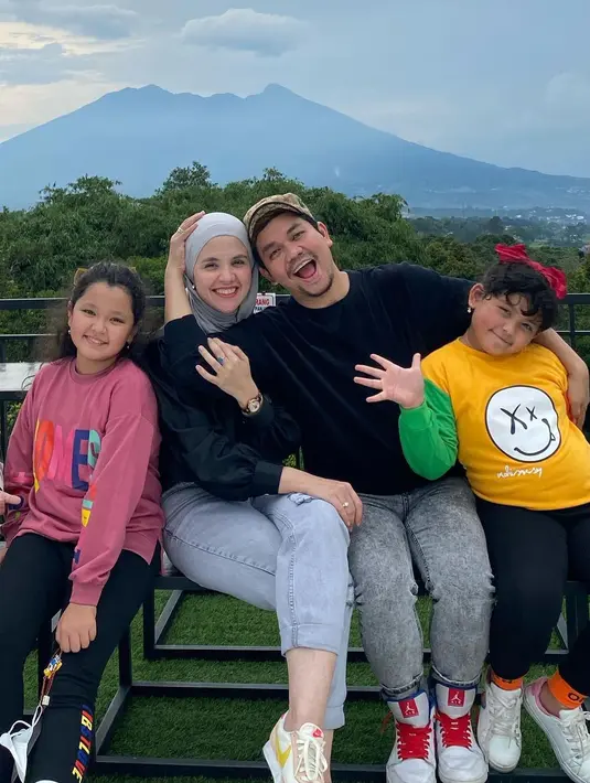 [Instagram/dhila_bekti]