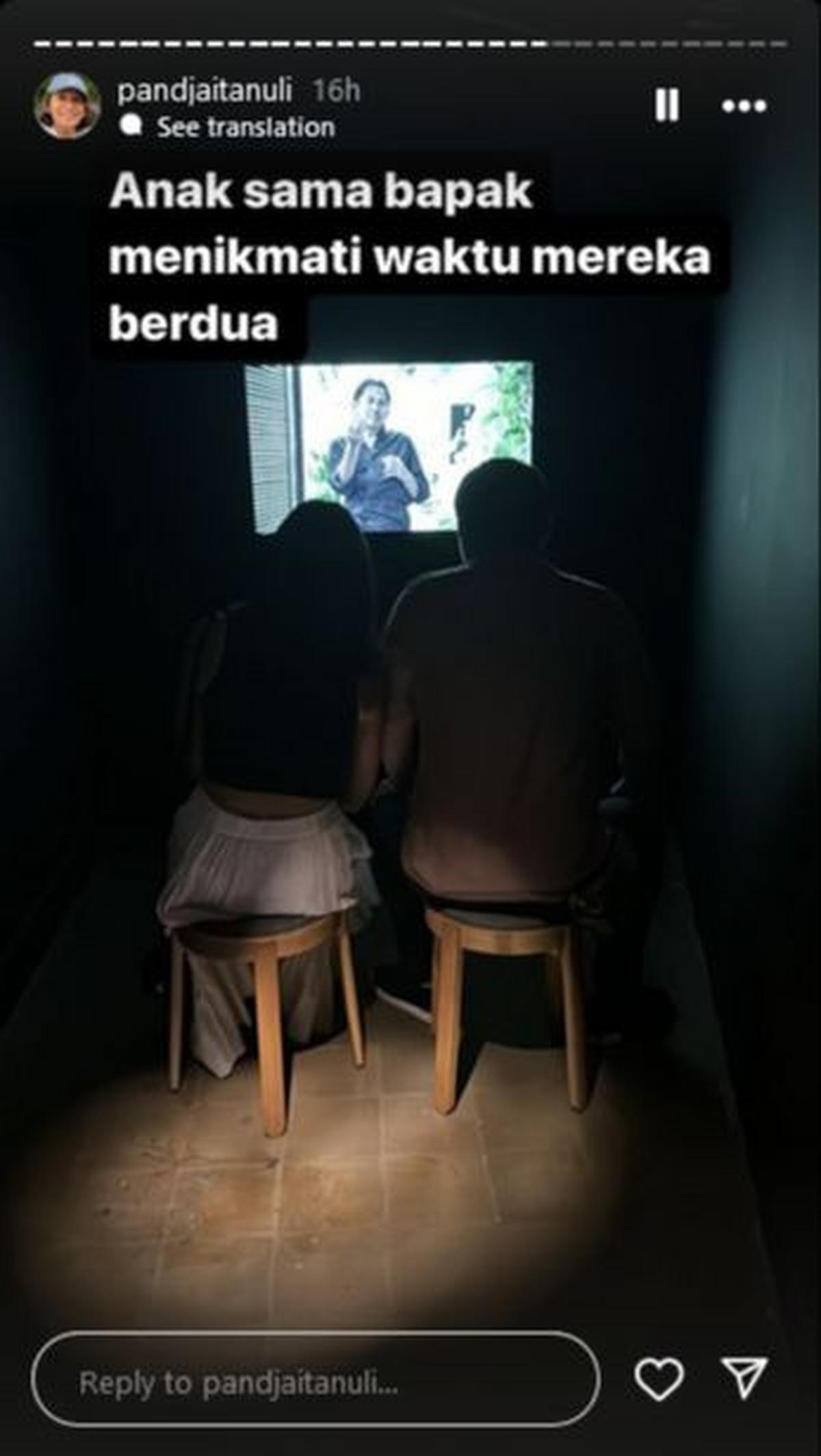 "Anak sama bapak menikmati waktu mereka berdua," ungkapnya.