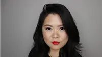 Menawan Saat Imlek dengan Sentuhan Makeup Emas dan Merah