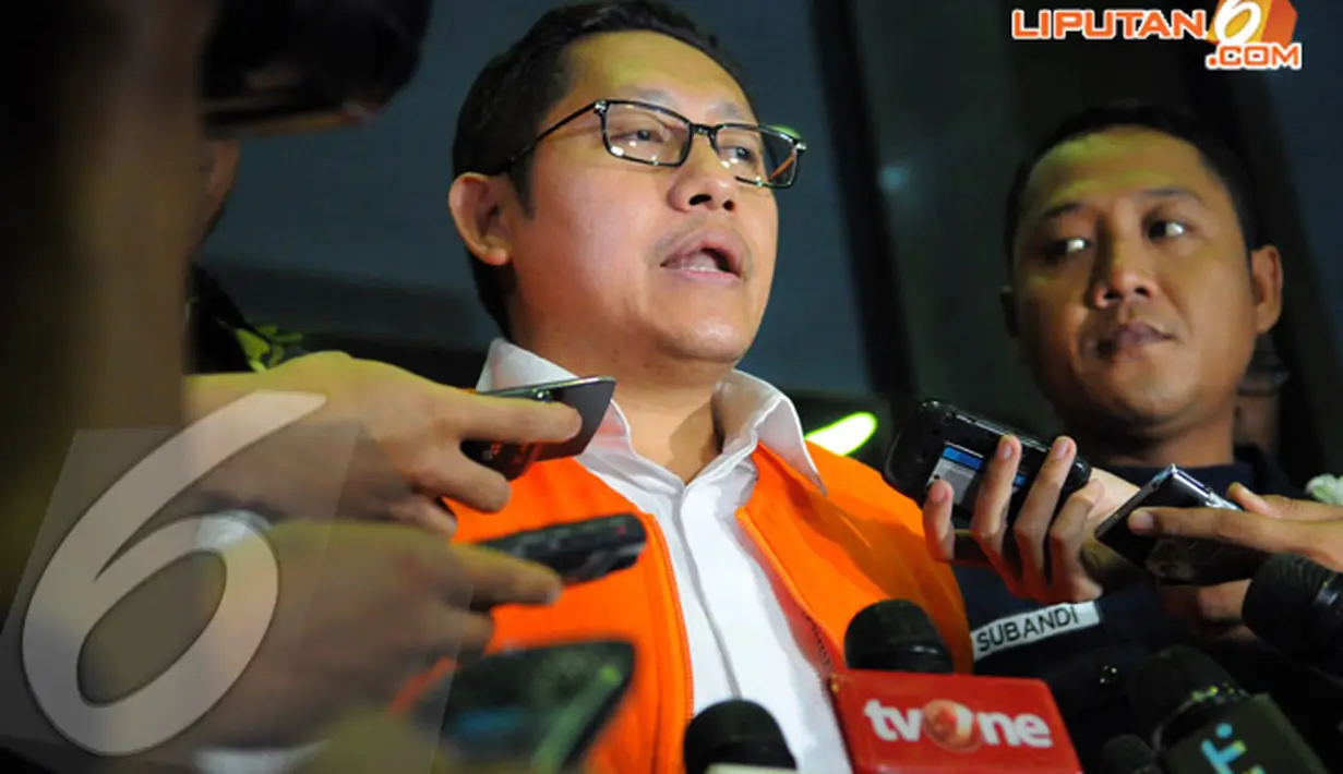 Suara partai Demokrat yang anjlok drastis ini membuat mantan Ketua Umum DPP Partai Demokrat Anas Urbaningrum angkat bicara. Jumat (11/4/2014) (Liputan6.com/Faisal R Syam).