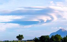 Heboh Awan Mirip UFO di Mojokerto, Ternyata Ini Nama Aslinya dan Bahayanya bagi Penerbangan Pesawat