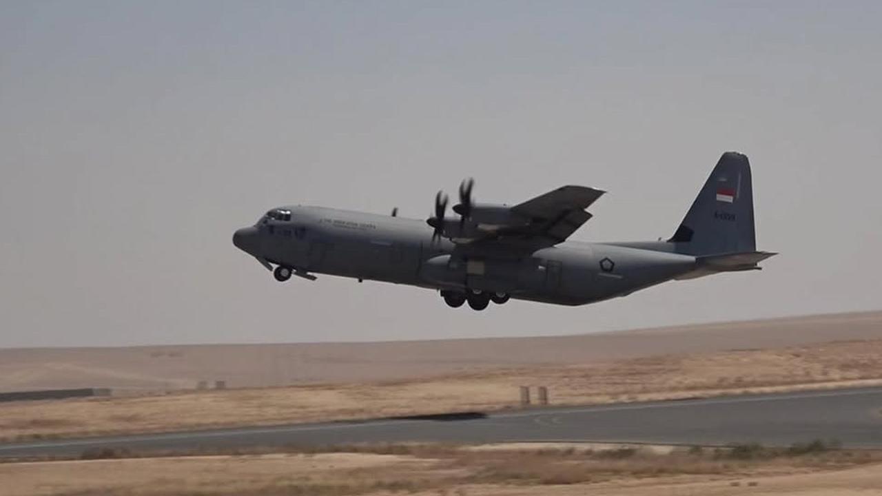 VIDEO: Momen Menegangkan Satgas Garuda Merah Putih II TNI AU Kirim 17,8 Ton Bantuan untuk Gaza
