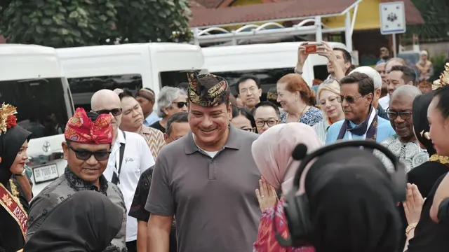 38 duta besar dan diplomat asing mengunjungi Nusa Tenggara Barat (NTB) untuk berpartisipasi dalam Indonesia Gastrodiplomacy Series 2025. (Dok. Kemlu RI)