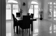 7 Dekorasi Model Rumah Monokromatik Hitam Putih Minimalis Terbaru 2025, Elegan dan Rapi