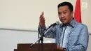 Menpora Imam Nahrawi memberikan sambutan pada pembukaan Pusdiklat Paskibraka Nasional 2017 di PP-PON Cibubur, Jakarta, Rabu (26/7). Sebanyak 68 putra dan putri terbaik dari 34 Provinsi di Indonesia menjalani Pusdiklat. (Liputan6.com/Yoppy Renato)