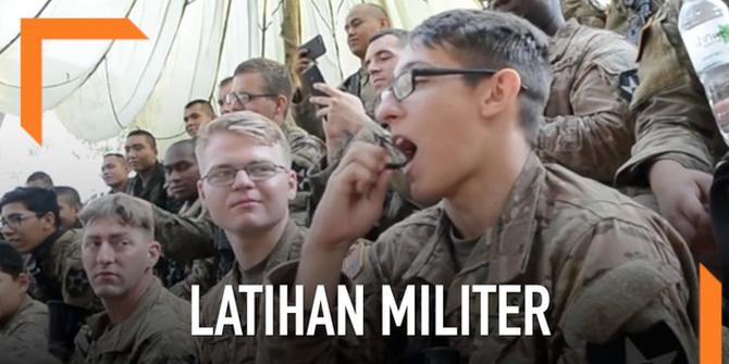 VIDEO: Aksi Tentara Makan Kalajengking saat Latihan Militer