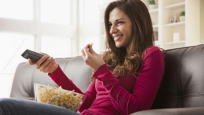 Awas Ngemil Sambil Nonton Tv Bisa Membuatmu Mati Lebih