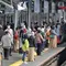 KRL Palmerah-Tanah Abang Terganggu Pagi Ini Imbas Kerumunan Orang