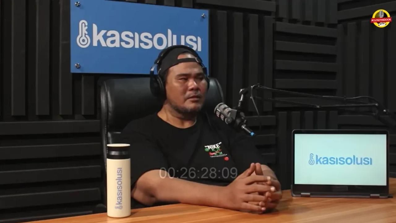 Fahmi Bo bertemu dengan anaknya saat anak sulungnya menikah belum lama ini. Fahmi Bo datang ke momen pernikahan sang anak.&nbsp;<br>