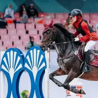 Potret Cut Syifa Ikut Kejuaraan Berkuda. (instagram/cutsyifaa)