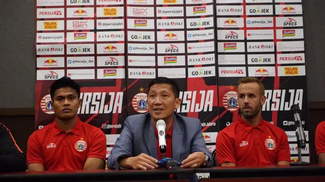 Dua pemain baru Persija Jakarta, Fachruddin Aryanto dan Joan Tomas.