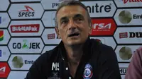 Final Piala Presiden: Pelatih Arema Sindir Aksi Nakal Striker Persebaya