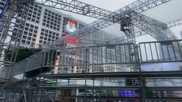 Persiapan debat Pilpres 2024 di kantor KPU
