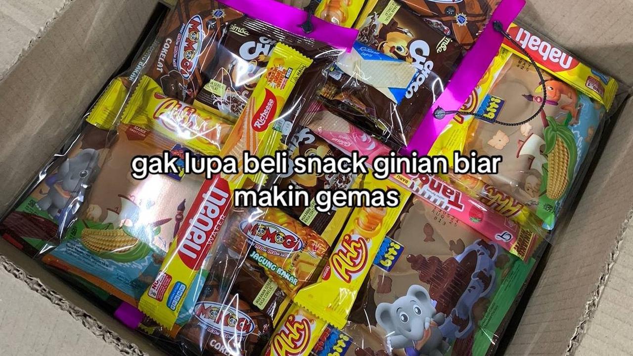 Wanita Ini Abadikan Momen Pamit dari Kantor dengan Cara Unik, Buat Bingkisan Rapi Lengkap dengan Stiker Wajahnya