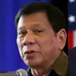 (Kiri) Presiden Filipina Rodrigo Duterte dan (kanan) Presiden AS Barrack Obama. (Berbagai Sumber)