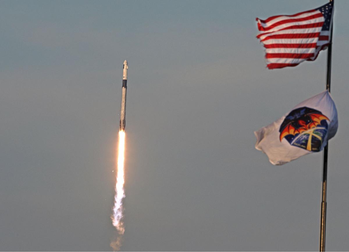 FOTO:  Misi Penyelamatan SpaceX  Falcon 9 untuk Menjemput Astronot NASA yang Terjebak