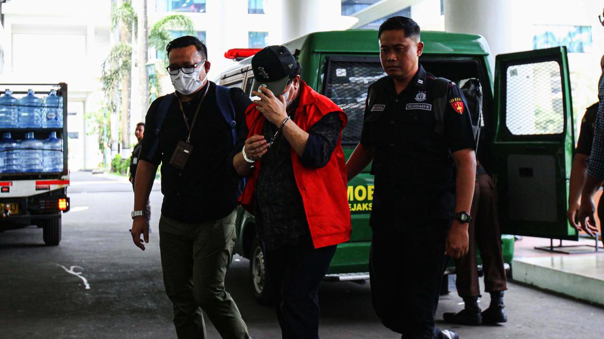 Hakim tersangka suap vonis bebas Ronald Tannur diperiksa Kejagung