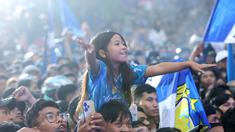 Segenap masyarakat Jawa Barat khusunya di kota Bandung larut dalam euforia keberhasilan Persib Bandung menjadi juara BRI Liga 1 2024. (Bola.com/M Iqbal Ichsan)