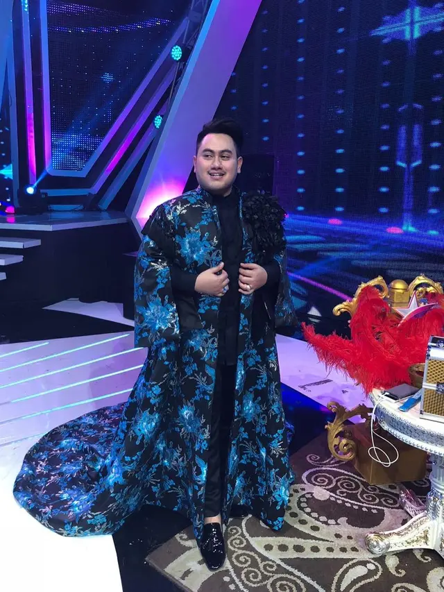 Jadi Idola Fans K-Pop, Ini 6 Potret Glamor Nassar di Atas Panggung