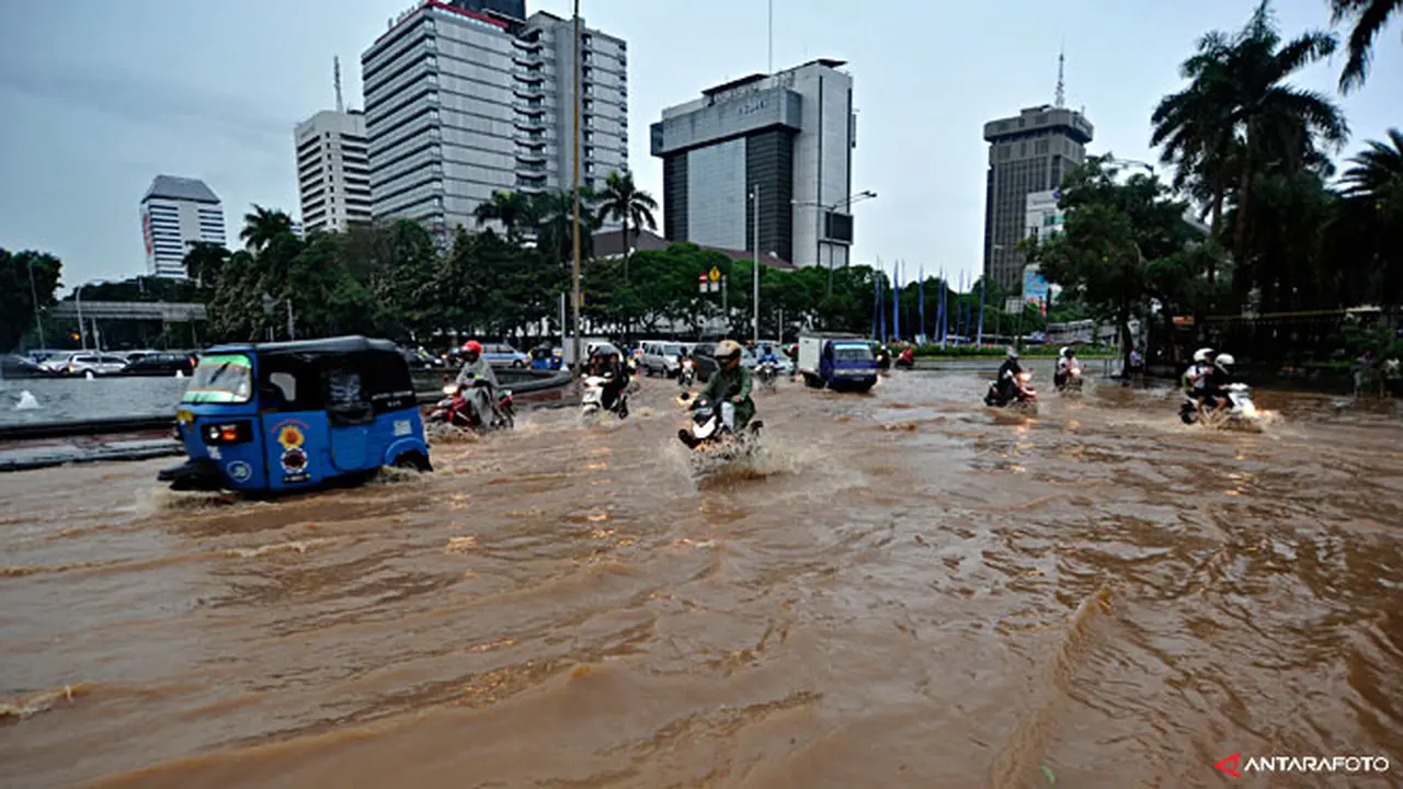 banjir-jkt121224a.jpg