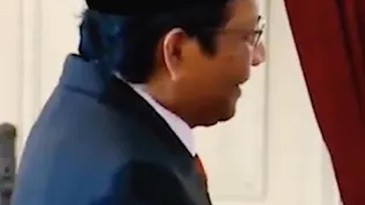 Saat ini, Mahfud MD dipercaya oleh Presiden Joko Widodo untuk mengemban amanah sebagai Menteri Koordinator Bidang Politik Hukum dan Keamanan (Menkopolhukam). Jabatan itu membuatnya menjadi Menkopolhukam pertama dari kalangan sipil.