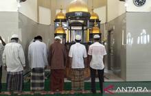 Masyarakat Terdampak Bencana di Tanah Datar Lestarikan Tradisi Shalat 40 Hari