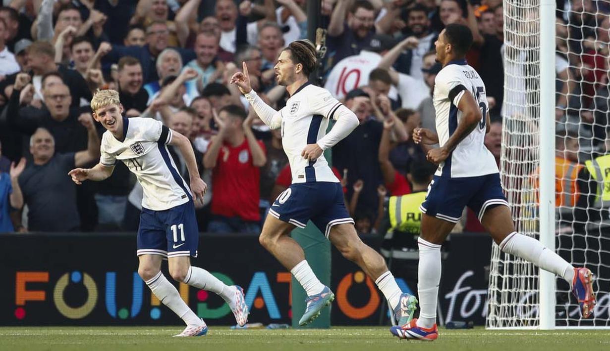 Gol-gol kemenangan Inggris dicetak oleh Declan Rice dan Jack Grealish di babak pertama. (AP Photo/Peter Morrison)