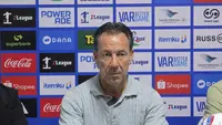 Pelatih PSIM Yogyakarta, Jean-Paul van Gastel (Bola.com/Ana Dewi)