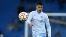 Joao Cancelo yang masih berstatus sebagai pemain Manchester City baru saja dipinjamkan ke Barcelona pada musim lalu. Manchester City akan berusaha melepas pemain  30 tahun itu pada musim panas ini. Cancelo kabarnya masuk radar Al Hilal untuk memperkuat lini belakangnya. (Oli SCARFF / AFP)