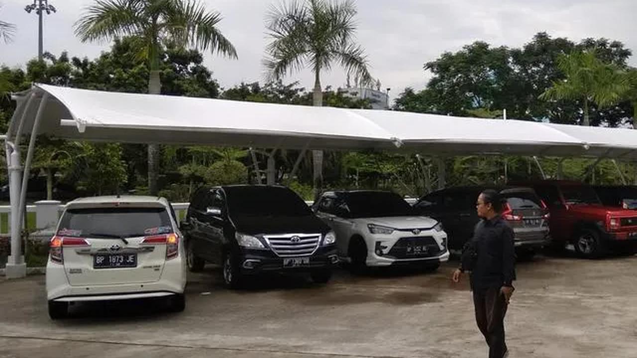 Sehingga, kendaraan yang hanya numpang lewat di area parkiran untuk menurunkan penumpang tidak boleh ikut dikenai biaya parkir.