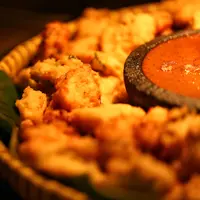 Beragam makanan khas Nusantara ini disajikan mewah oleh sentuhan para Chef di Hotel Novotel Cikini. Mulai dari makanan khas Semarang hingga Bandung. Penasaran apa saja? Cek di sini. copyright Fimela/Ryan Putra