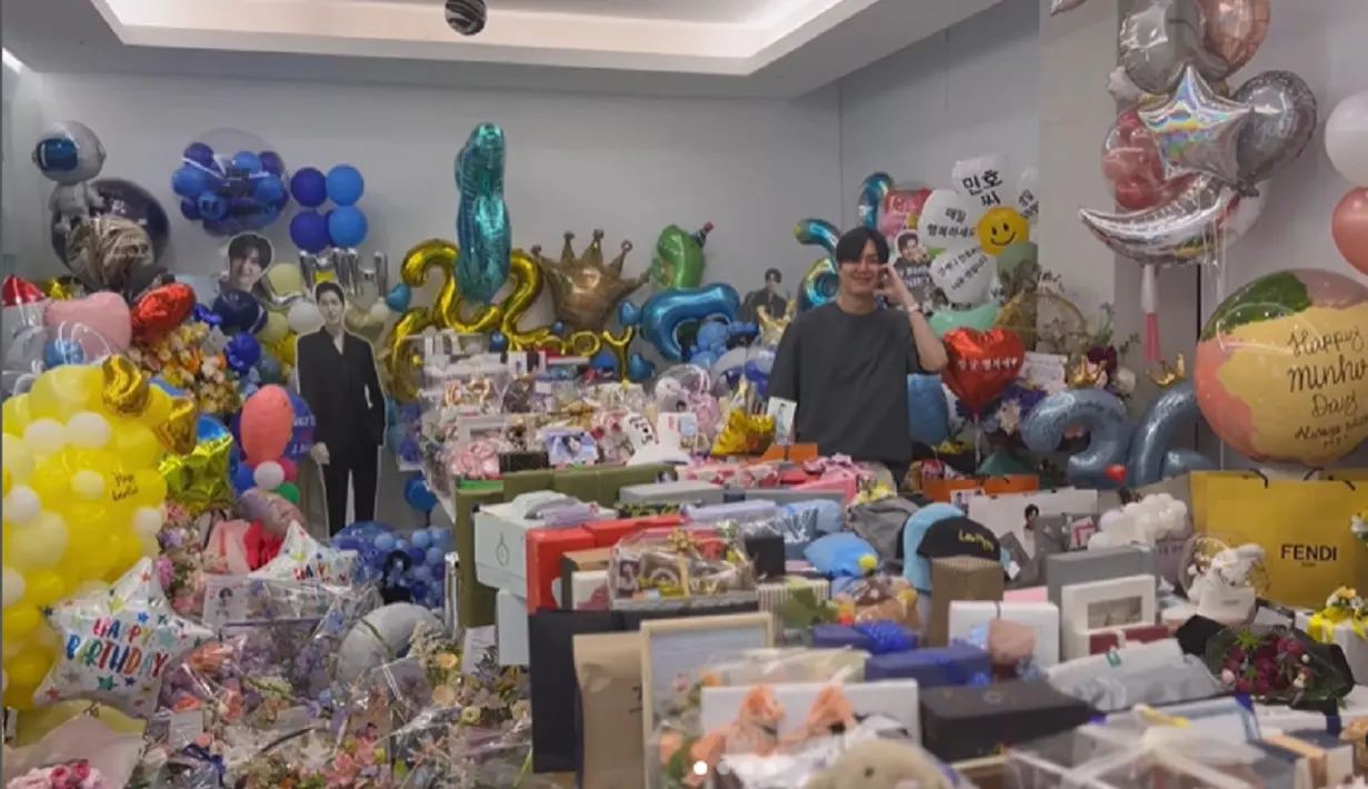 Hal ini menjadikan Lee Min Ho bertahan dengan predikat "King of Birthday Gifts" yang disematkan oleh fans. (foto: Instagram/ actorleeminho)