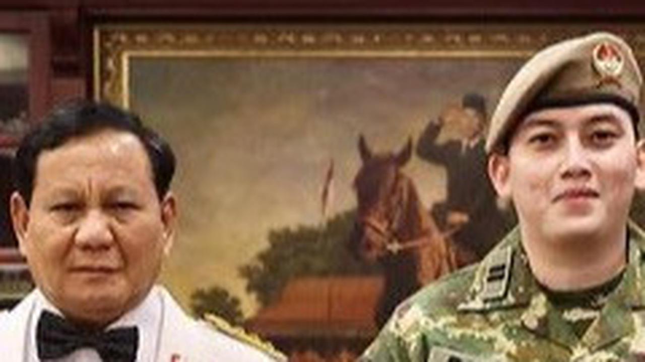 Rizky Irmansyah pertama kali mencuri perhatian publik saat mencegah Prabowo dan mengingatkan soal tatanan rambut. Sejak saat itu Rizky menjelma bak idola di mata publik.