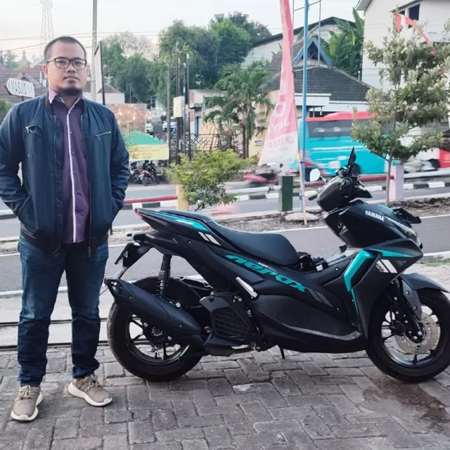 Herwin Sinaga pengguna All New Aerox 155 Connected.