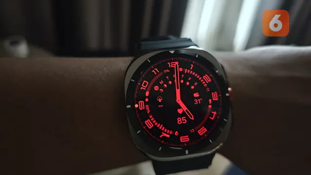 Tampilan Night Mode di Samsung Galaxy Watch Ultra. Liputan6.com/Iskandar