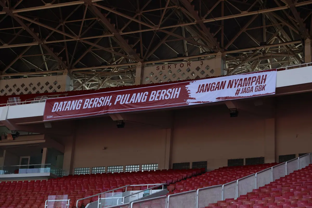 Spanduk Kampanye Jaga GBK di laga Indonesia vs Vietnam