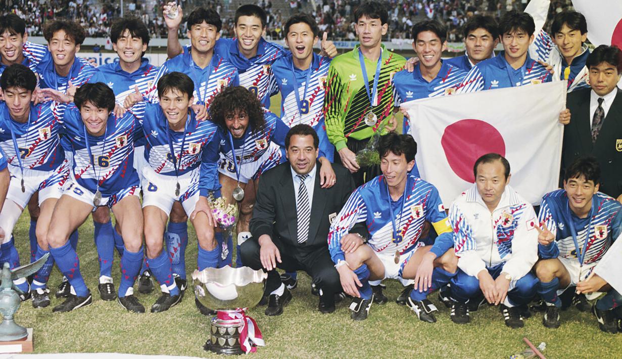 Sebagai pengoleksi terbanyak gelar Piala Asia dengan raihan 4 kali juara, Jepang tercatat satu kali menjadi juara saat berstatus tuan rumah, yaitu pada edisi ke-10 tahun 1992. Gelar pertama Jepang tersebut diraih setelah di partai final mengalahkan Arab Saudi dengan skor 1-0. (the-afc.com)