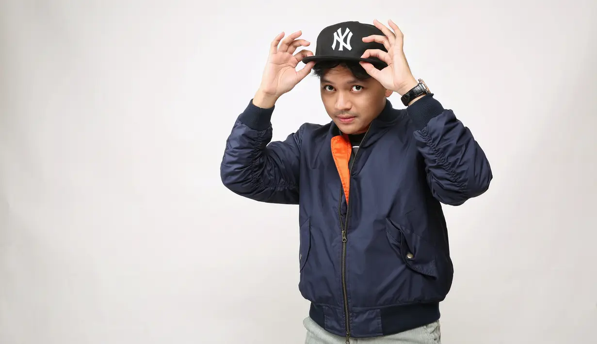 Calvin Jeremy visit film KKN. (Adrian Putra/Fimela.com)