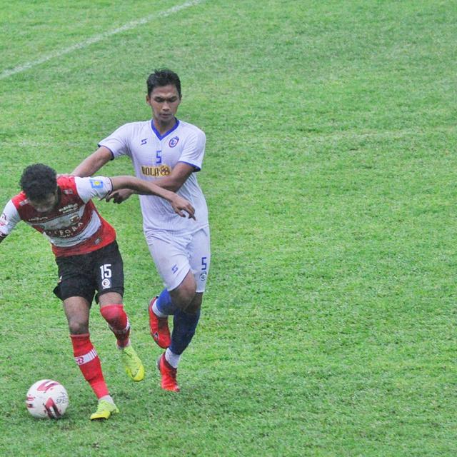 Shopee Liga 1 Pasca Lawan Madura United Pelatih Arema Fc Beri Pujian Khusus Untuk Bagas Adi Indonesia Bola Com