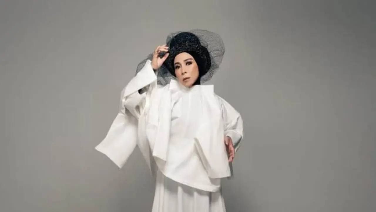 Wajahnya Disebut Berubah, Melly Goeslaw Akui Jalani Operasi Plastik tapi Bukan di Korea