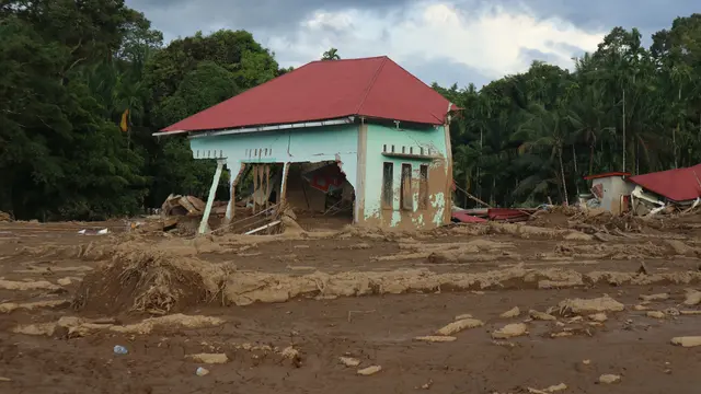 Permukiman di Agam rata tersapu banjir. (Liputan6.com/Novia Harlina)