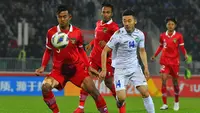 Meski tampil lebih baik dari dua laga sebelumnya dan mampu menahan imbang tanpa gol Uzbekistan U-20 pada matchday pamungkas Grup A Piala Asia U-20 2023 di Istiqlol Stadium, Fergana, Uzbekistan, Selasa (7/3/2023) malam WIB, Garuda Muda harus berbesar hati untuk memberi tempat kepada Irak yang akhirnya lolos mendampingi Uzbekistan ke babak perempatfinal. Irak sendiri lolos meski hanya bermain imbang 1-1 dengan Suriah dan mengumpulkan poin yang sama dengan Timnas Indonesia U-20 yaitu 4 poin hasil 1 kali menang, 1 kali imbang dan 1 kali kalah. Indonesia kalah head to head dari Irak setelah sebelumnya menyerah 0-2 pada matchday pertama. (AFC/Tolibjon Kosimov Tokhririvich)