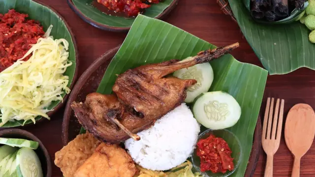 Bebek Goreng Sambal Mangga Muda, Menu Menggoda yang Tercipta Tak Sengaja