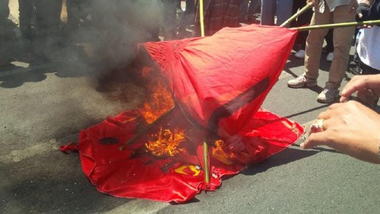 Cerita Jokowi minta maaf ke PKI hingga pembakaran bendera palu arit