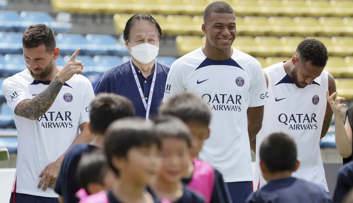 Selama 10 hari berada di Negeri Sakura, PSG akan menjajal tiga tim kasta tertinggi Liga Jepang, J1 League, yaitu Kawasaki Frontale, Urawa Red Diamonds, dan Gamba Osaka.