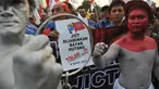  Ratusan pekerja melakukan aksi di depan Istana Merdeka, Jakarta, Rabu (8/7/2015). Mereka menuntut presiden untuk menolak perpanjangan konsesi serta menuntut nasionalisasi aset PT. JICT (Liputan6.com/Faizal Fanani)