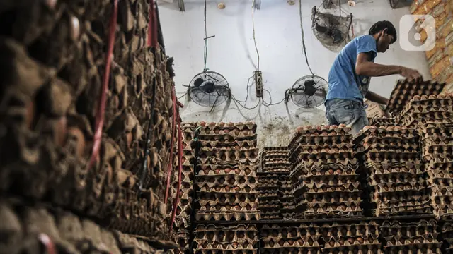 Harga Telur Ayam Terus Meroket