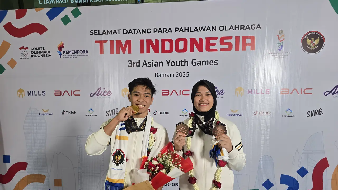 Muhamad Rijal Abdilah dan Alyamaulida Kartika pulang ke Indonesia usai merebut medali di AYG 2025